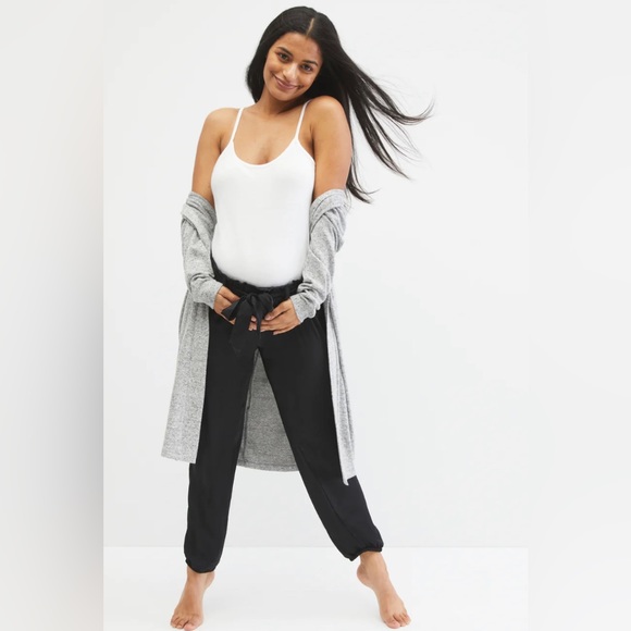 NWT Motherhood Maternity UNDER BELLY CHARMEUSE JOGGER MATERNITY PANTS - Picture 2 of 6